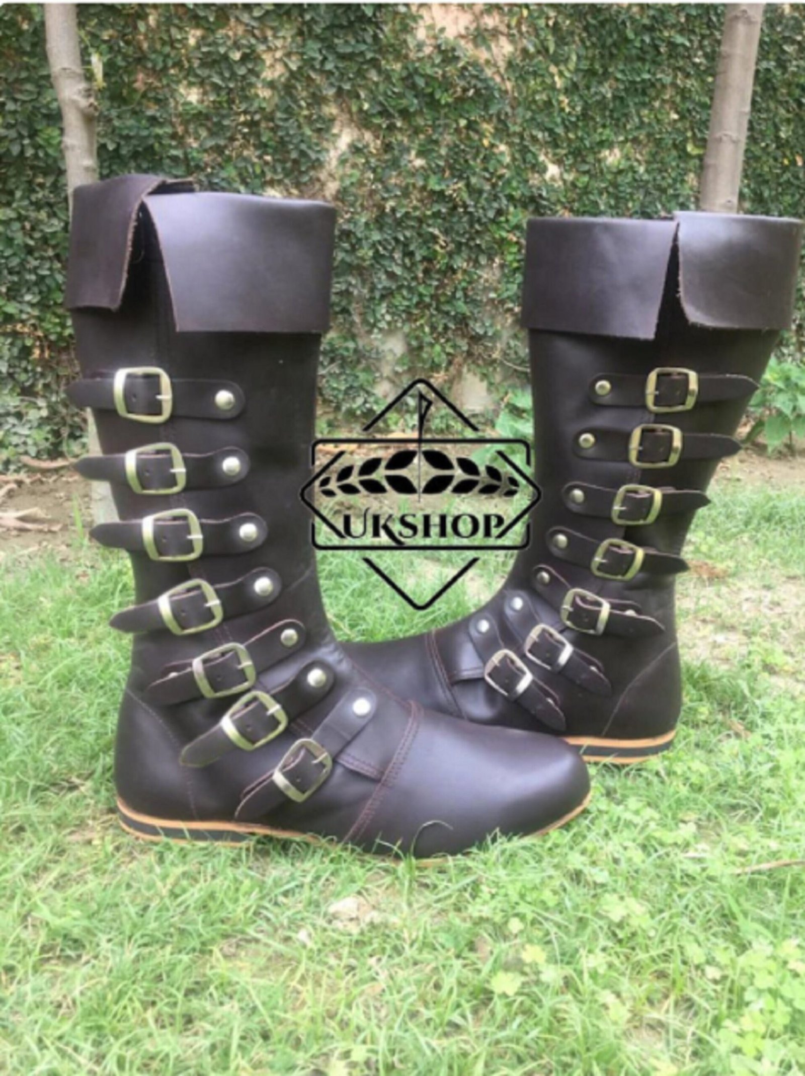 medieval leather boots 8 Buckle